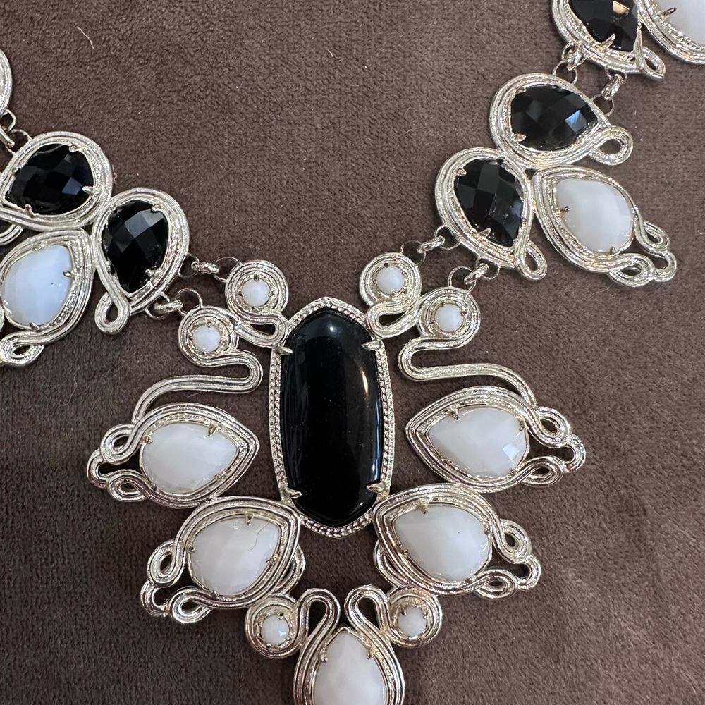 Kendra Scott Silver Black and White Necklace Set Tedi - Picture 2 of 3